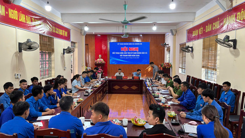 Chủ tịch UBND xã Khoen On đối thoại với thanh niên năm 2026