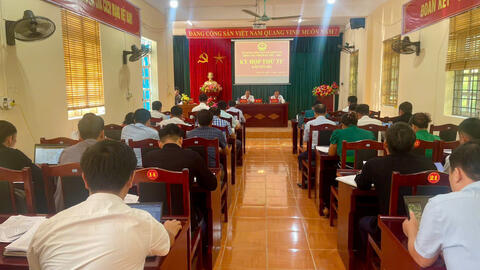 Hội đồng nhân dân xã khoen on tổ chức kỳ họp thứ tư, khóa XXI, nhiệm kỳ 2021 - 2026 (kỳ họp chuyên đề)