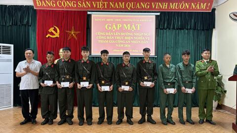 Gặp mặt, động viên công dân lên đường nhập ngũ