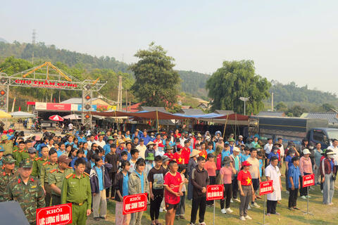 <a href="/tin-tuc-su-kien/tin-tuc-hoat-dong-trong-xa-tan-uyen" title="Tin tức hoạt động trong xã Khoen On" rel="dofollow">Tin tức hoạt động trong xã Khoen On</a>